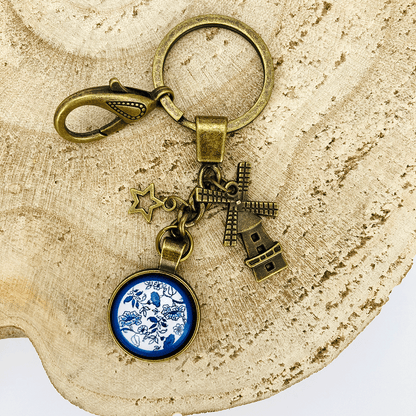 Bronze Dutch Vintage  Keychain