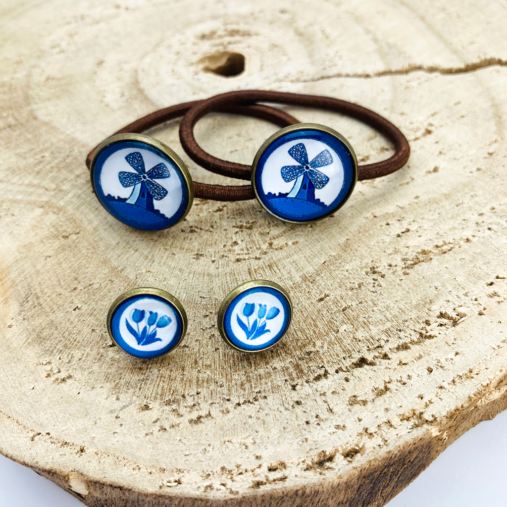 Set Vintage Earrings and Hair Elastic with Dutch Elements Cabochon