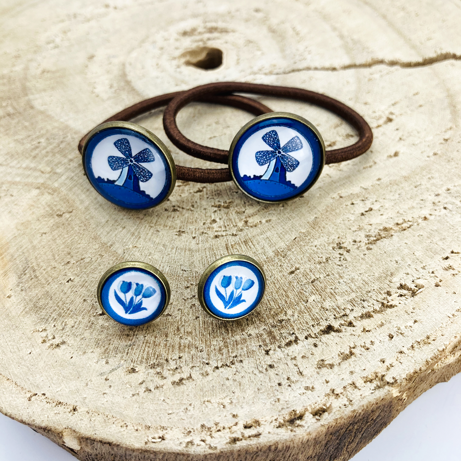 Set Vintage Earrings and Hair Elastic with Dutch Elements Cabochon